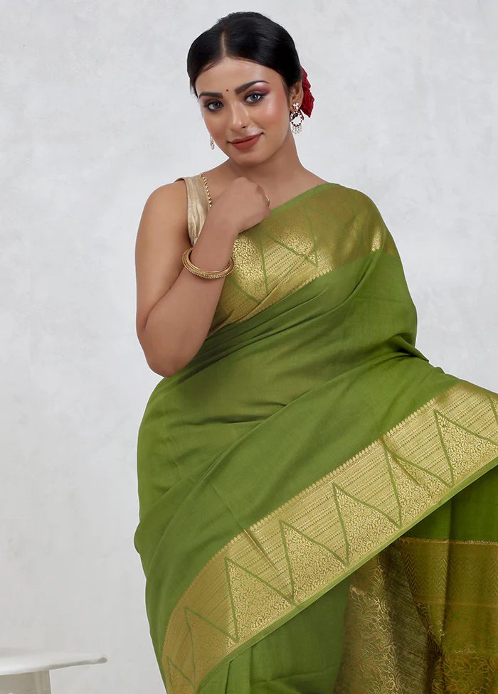 Green Dupion Silk Saree With Blouse Piece