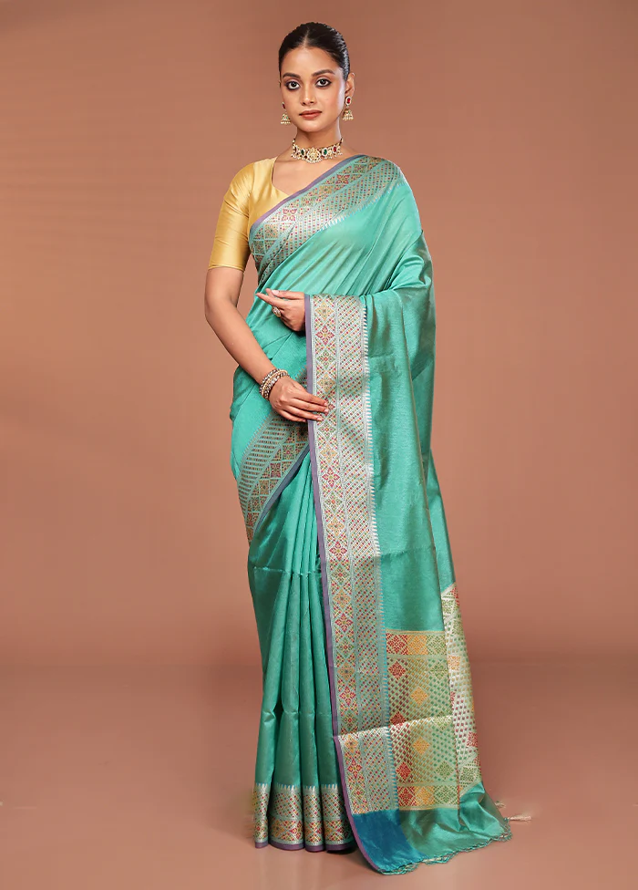Green Dupion Silk Saree With Blouse Piece - Image 2