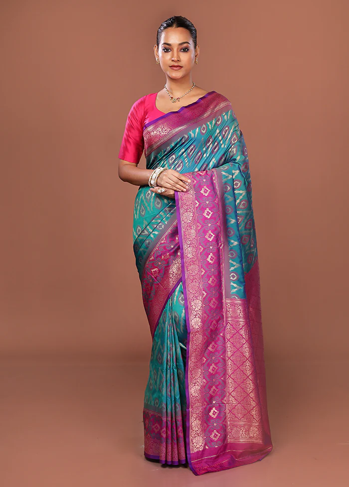 Green Dupion Silk Saree With Blouse Piece - Image 2