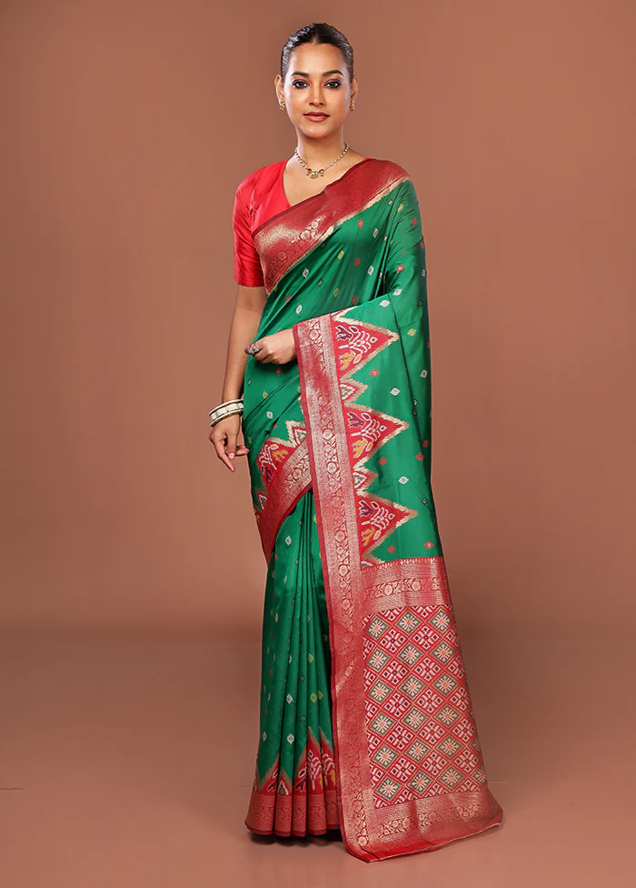 Green Dupion Silk Saree With Blouse Piece - Image 2