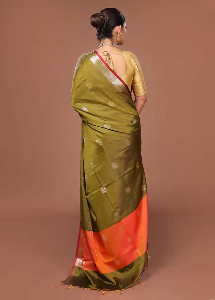 Green Dupion Silk Saree With Blouse Piece - Image 3