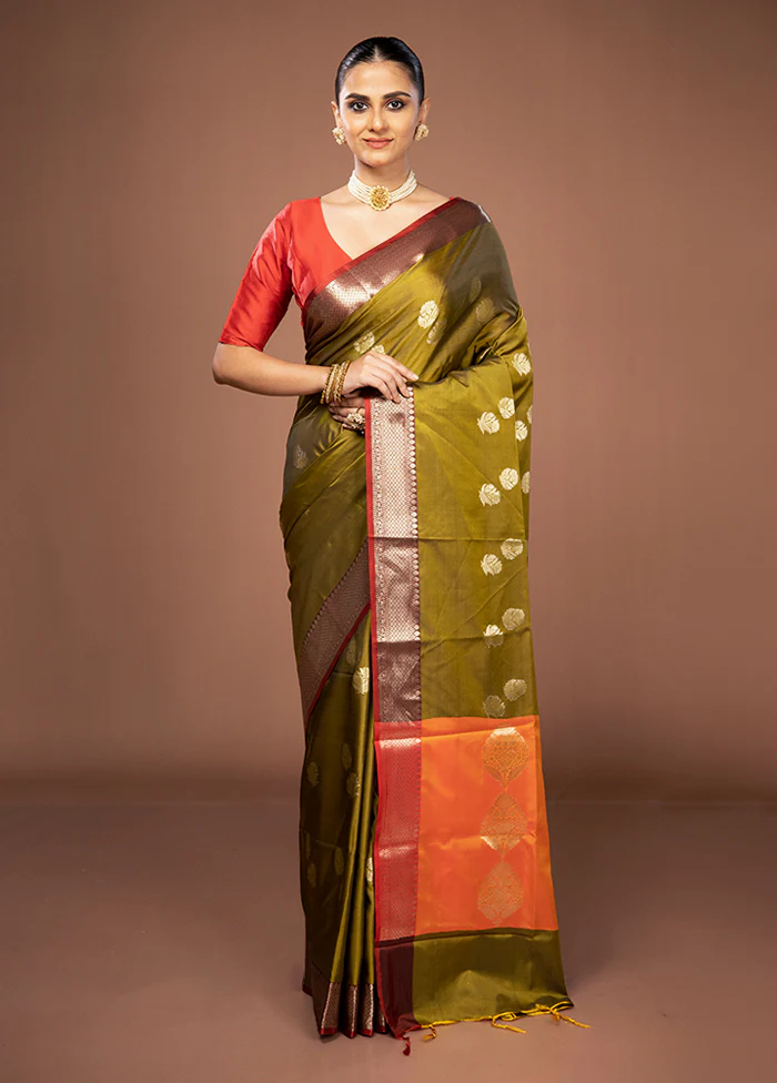 Green Dupion Silk Saree With Blouse Piece - Image 2