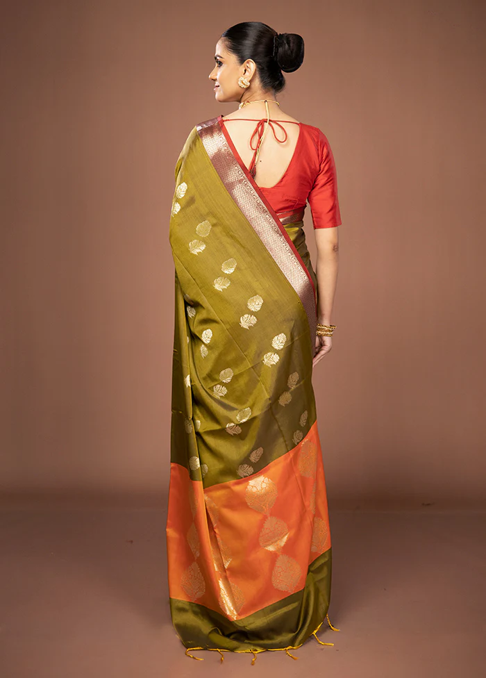 Green Dupion Silk Saree With Blouse Piece - Image 3