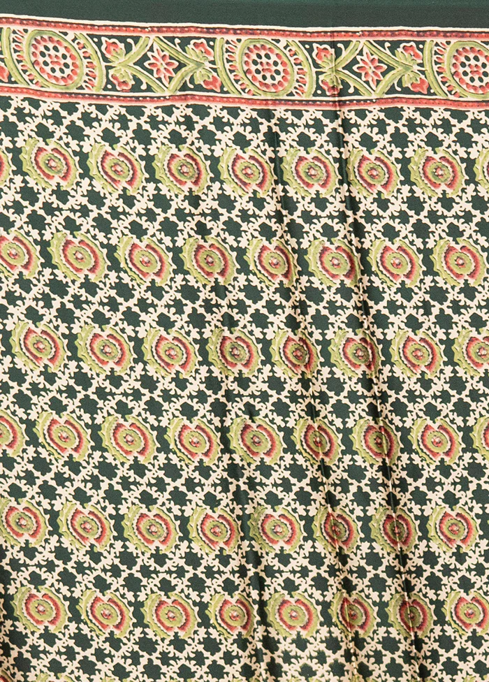 Green Dupion Silk Saree With Blouse Piece - Image 5