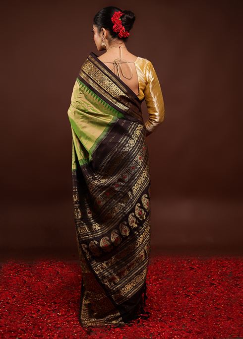Green Gadwal Pure Silk Saree Without Blouse Piece - Image 4