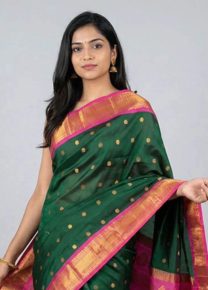 Green Gadwal Pure Silk Saree Without Blouse Piece - Image 2