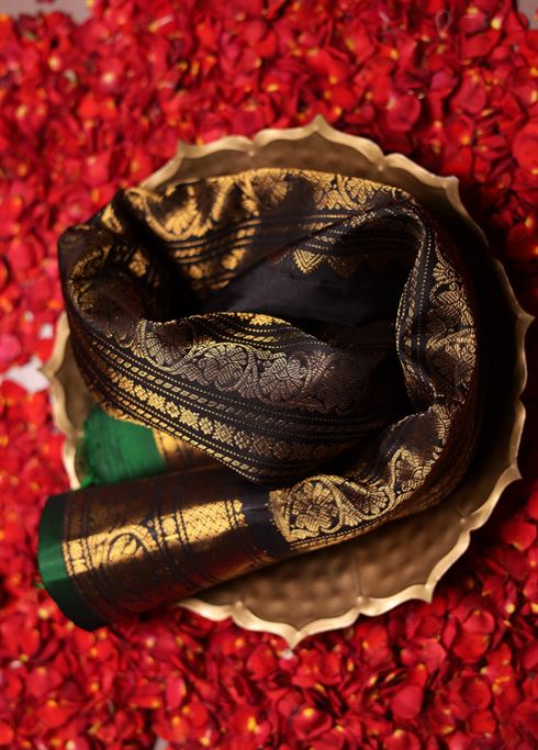 Green Gadwal Pure Silk Saree Without Blouse Piece - Image 7