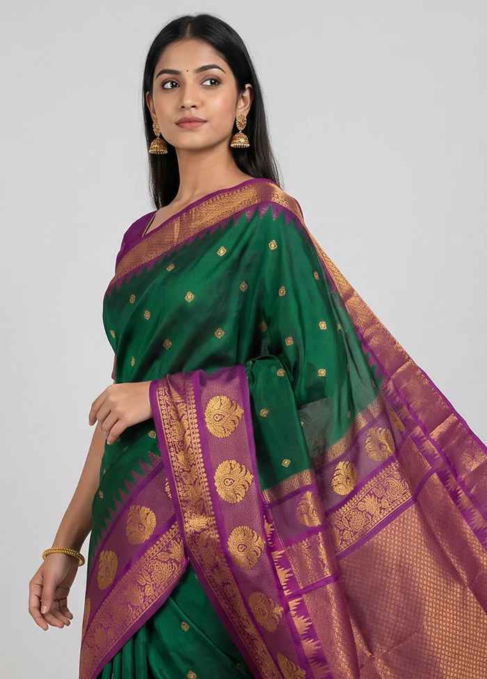 Green Gadwal Pure Silk Saree Without Blouse Piece - Image 2