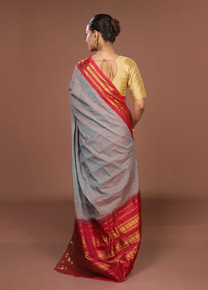 Green Gadwal Pure Silk Saree Without Blouse Piece - Image 3