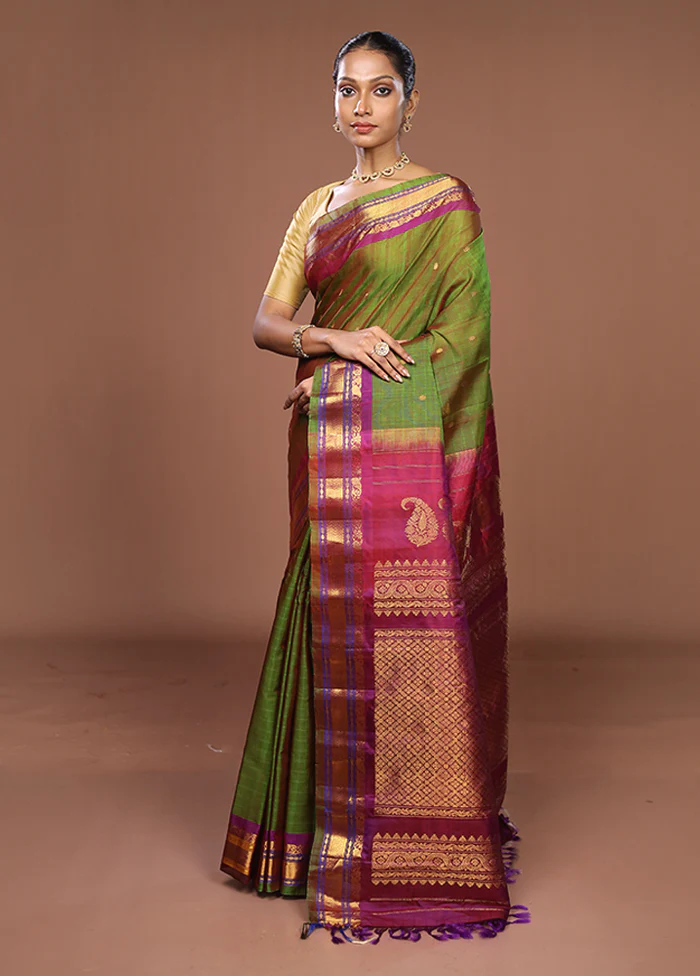 Green Gadwal Pure Silk Saree Without Blouse Piece - Image 4