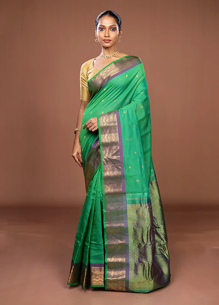 Green Gadwal Pure Silk Saree Without Blouse Piece - Image 2