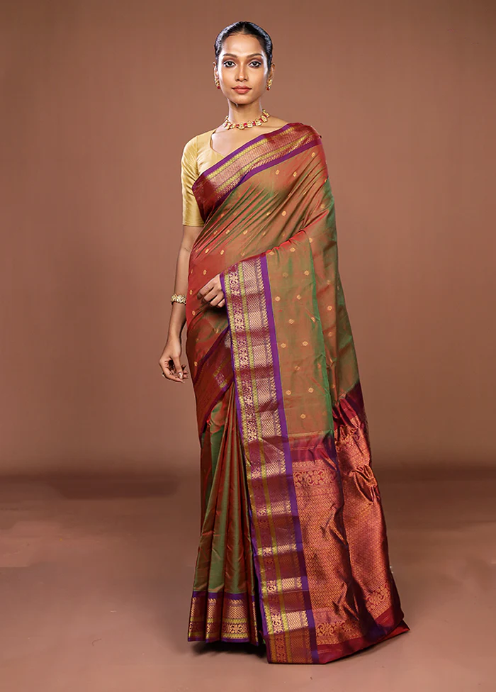 Green Gadwal Pure Silk Saree Without Blouse Piece - Image 2