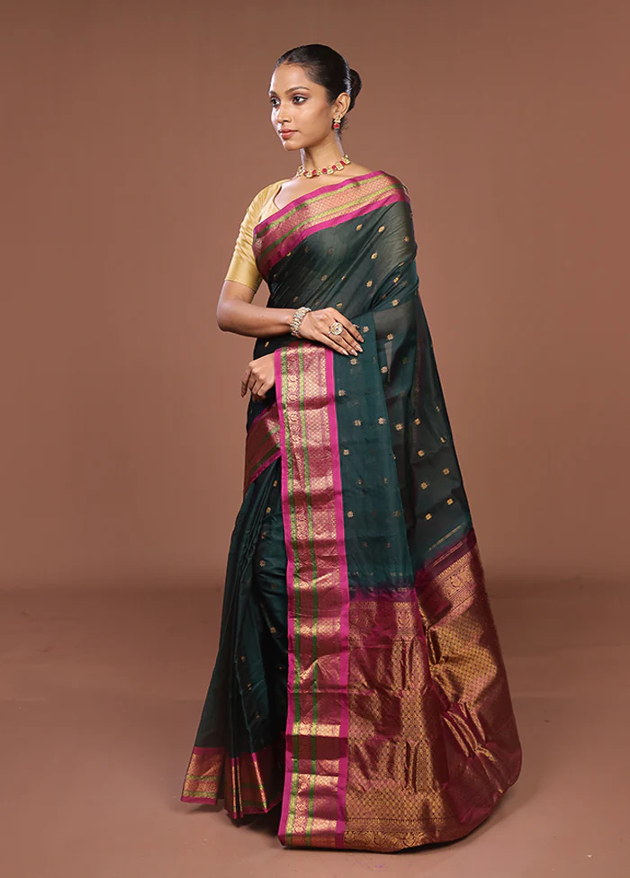 Green Gadwal Pure Silk Saree Without Blouse Piece - Image 4
