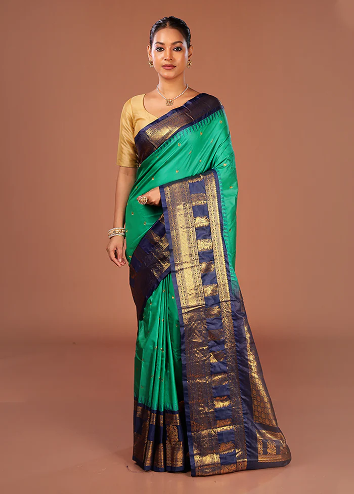 Green Gadwal Silk Saree Without Blouse Piece - Image 2