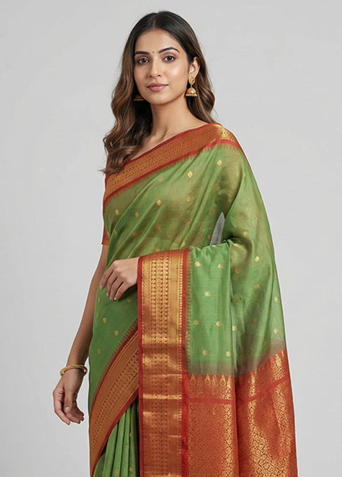 Green Gadwal Silk Saree Without Blouse Piece - Image 2