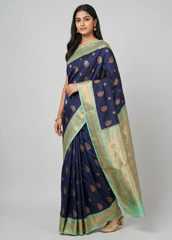 Green Gadwal Silk Saree Without Blouse Piece
