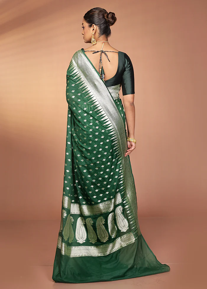 Green Georgette Saree With Blouse Piece - Image 3