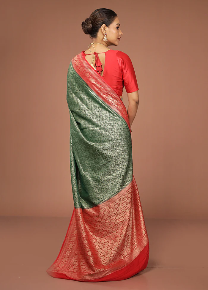 Green Georgette Saree With Blouse Piece - Image 3