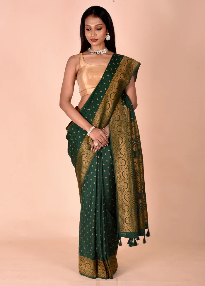 Green Georgette Saree With Blouse Piece - Image 2