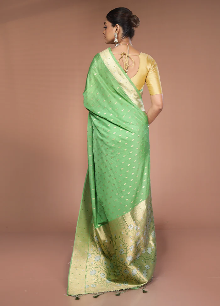 Green Georgette Saree With Blouse Piece - Image 3