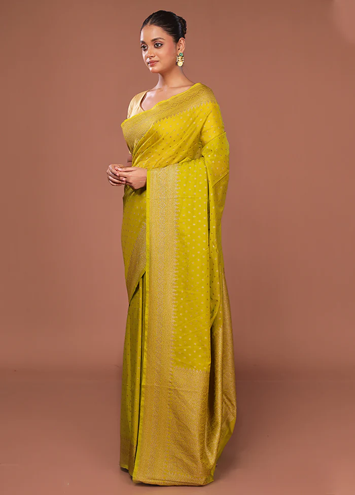 Green Georgette Saree With Blouse Piece - Image 4