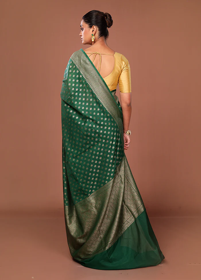 Green Georgette Saree With Blouse Piece - Image 3