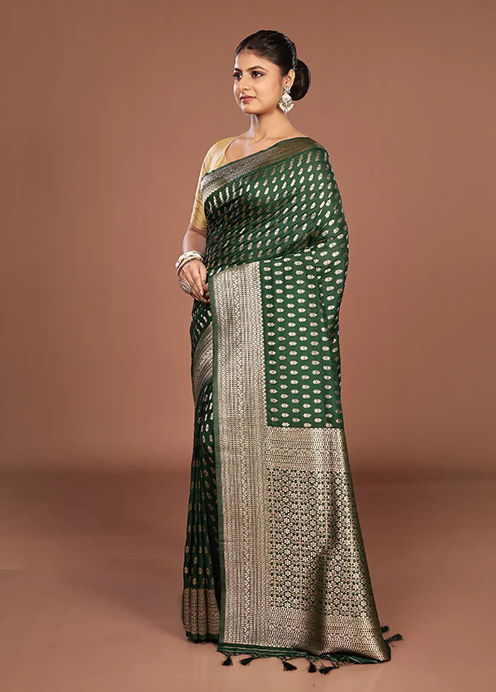 Green Georgette Saree With Blouse Piece - Image 4