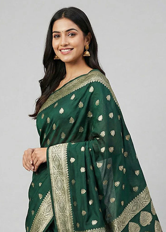 Green Georgette Saree With Blouse Piece - Image 2