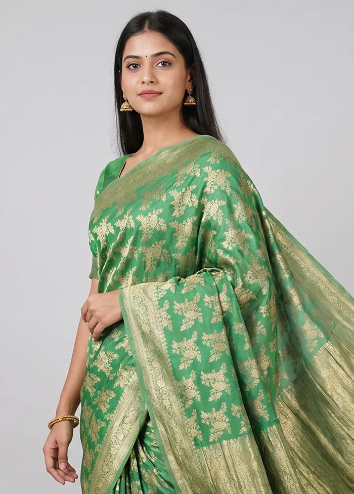 Green Georgette Saree With Blouse Piece - Image 2