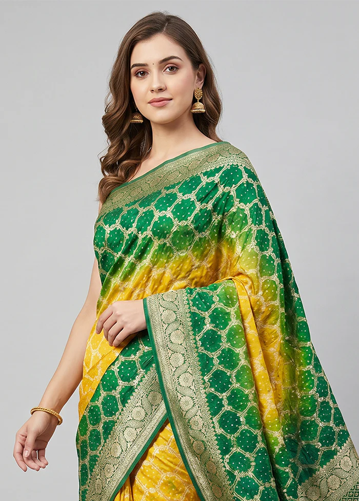 Green Georgette Saree With Blouse Piece - Image 2