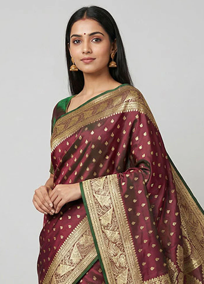 Green Handloom Banarasi Pure Silk Saree With Blouse Piece - Image 2