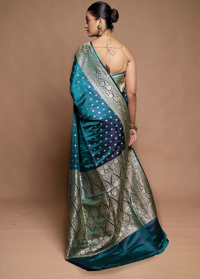 Green Handloom Banarasi Pure Silk Saree With Blouse Piece - Image 3