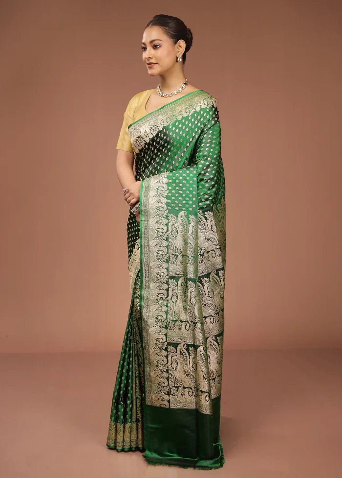 Green Handloom Banarasi Pure Silk Saree With Blouse Piece - Image 4