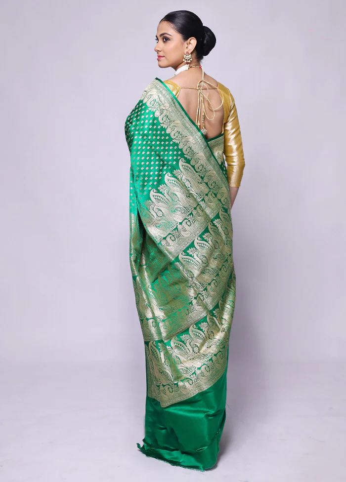 Green Handloom Banarasi Pure Silk Saree With Blouse Piece - Image 3