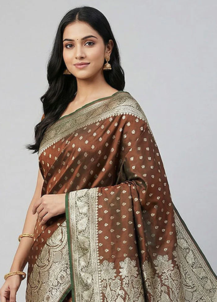 Green Handloom Banarasi Pure Silk Saree With Blouse Piece - Image 2