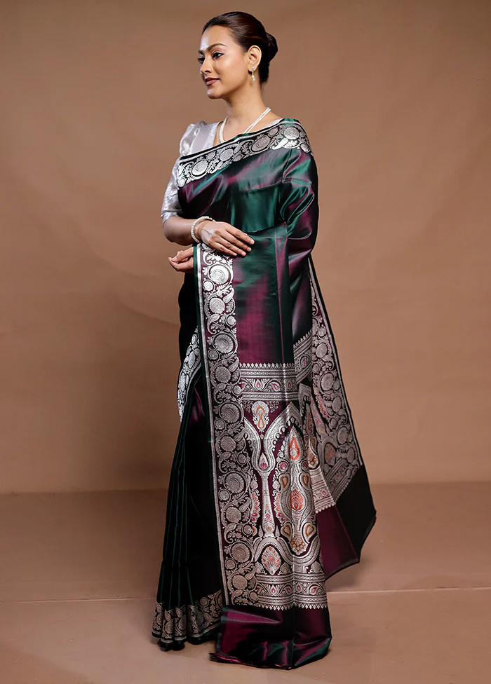 Green Handloom Banarasi Pure Silk Saree With Blouse Piece - Image 4