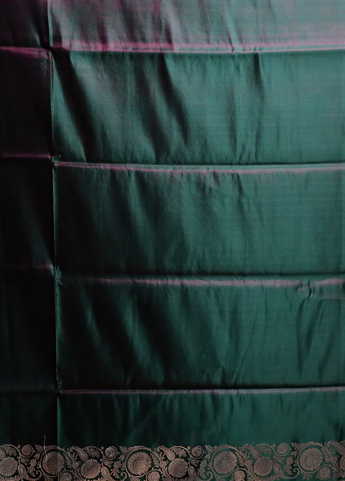 Green Handloom Banarasi Pure Silk Saree With Blouse Piece - Image 5