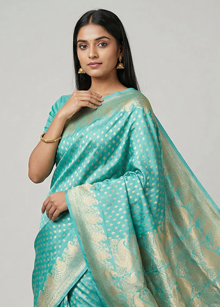 Green Handloom Banarasi Pure Silk Saree With Blouse Piece - Image 2