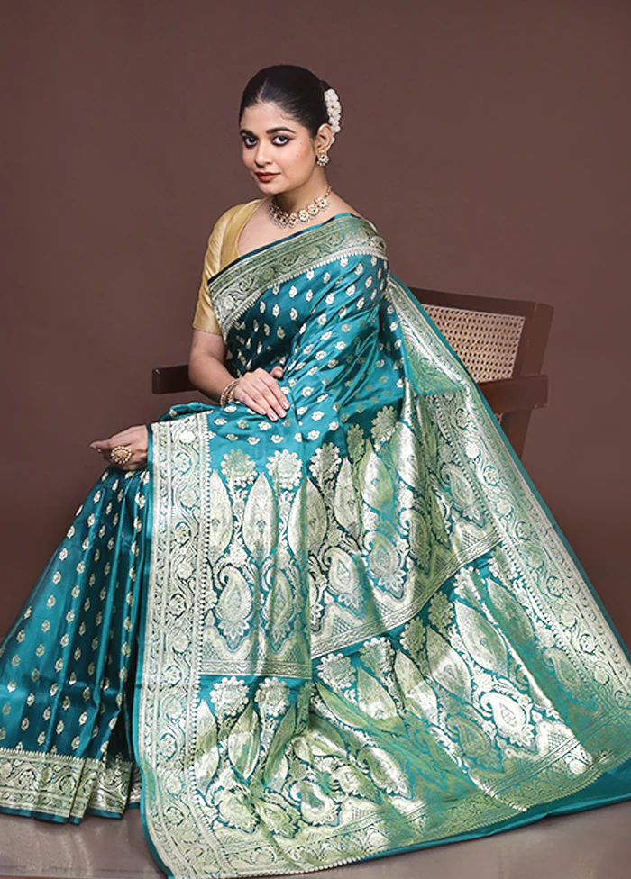 Green Handloom Banarasi Pure Silk Saree With Blouse Piece - Image 4