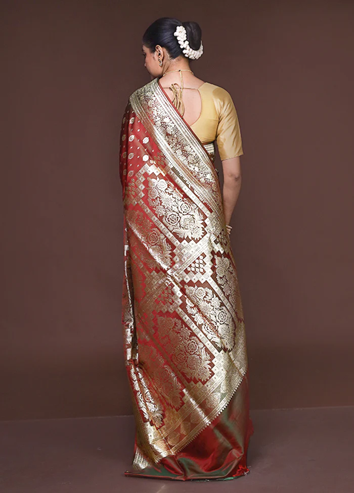 Green Handloom Banarasi Pure Silk Saree With Blouse Piece - Image 3