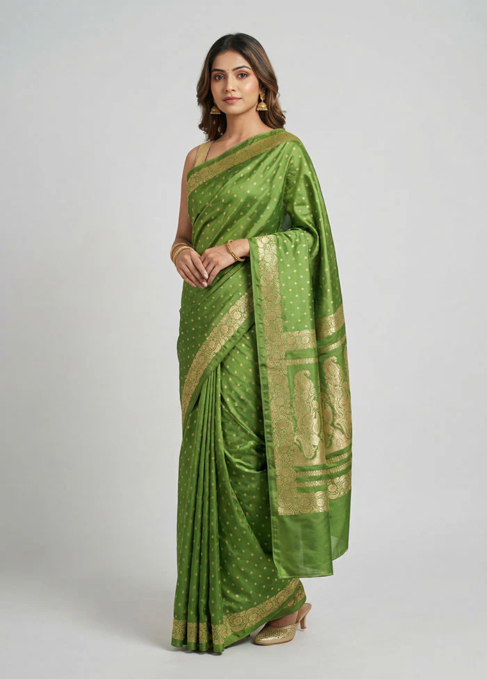 Green Handloom Banarasi Pure Silk Saree With Blouse Piece