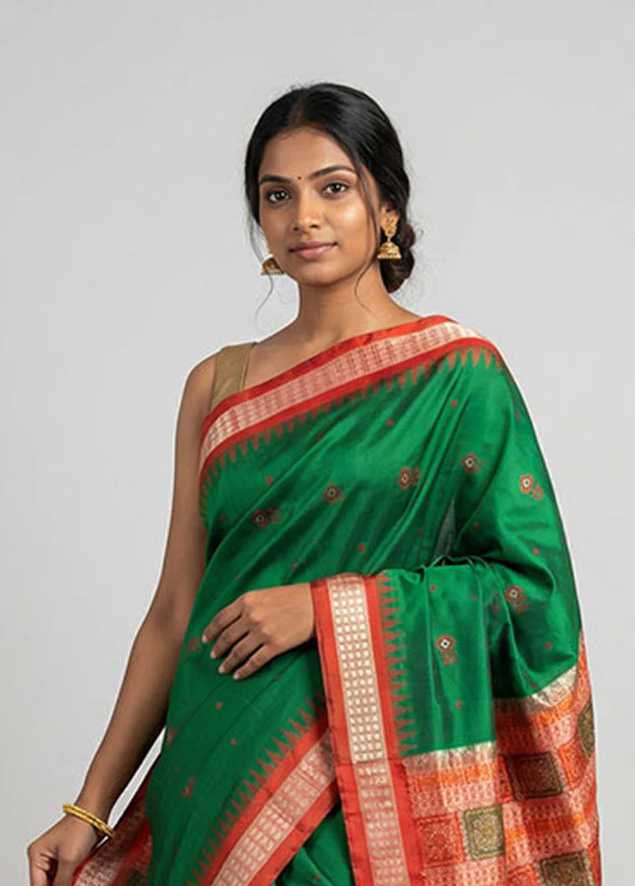 Green Handloom Bomkai Pure Silk Saree With Blouse Piece - Image 2