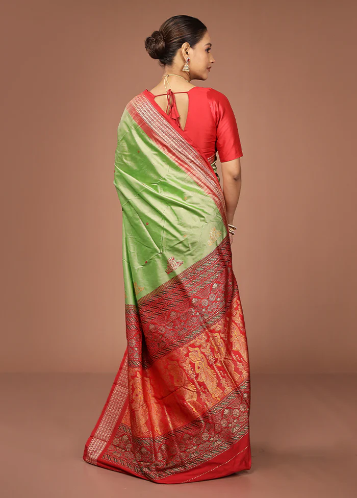 Green Handloom Bomkai Pure Silk Saree With Blouse Piece - Image 3