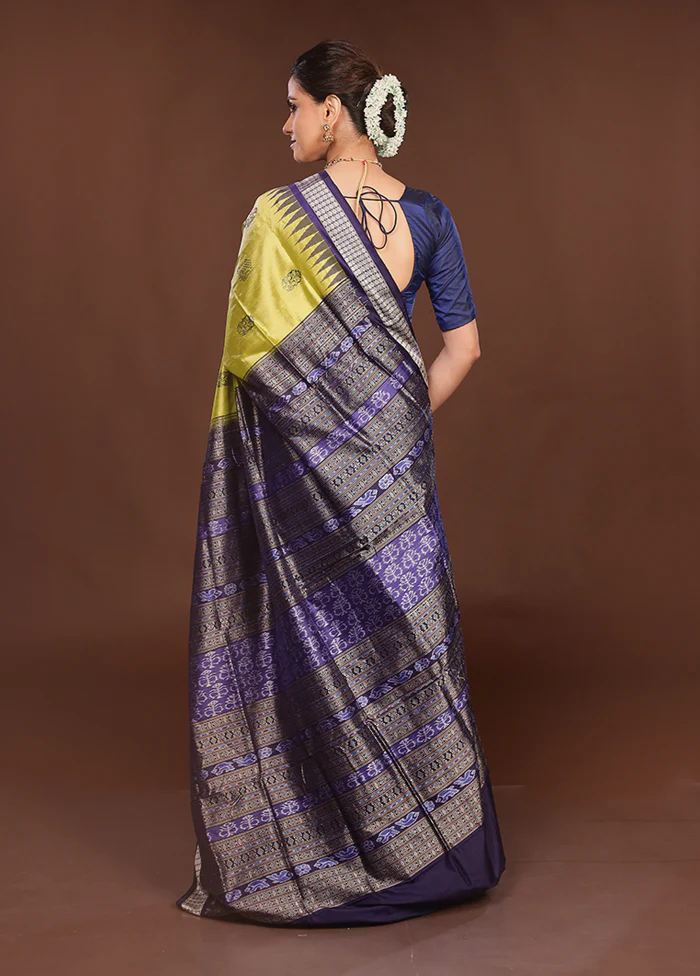 Green Handloom Bomkai Pure Silk Saree With Blouse Piece - Image 3
