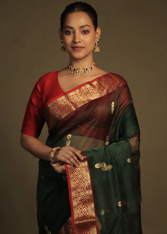 Green Handloom Chanderi Pure Cotton Saree With Blouse Piece - Image 2