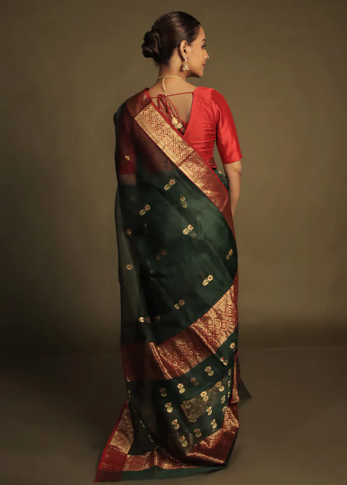 Green Handloom Chanderi Pure Cotton Saree With Blouse Piece - Image 3