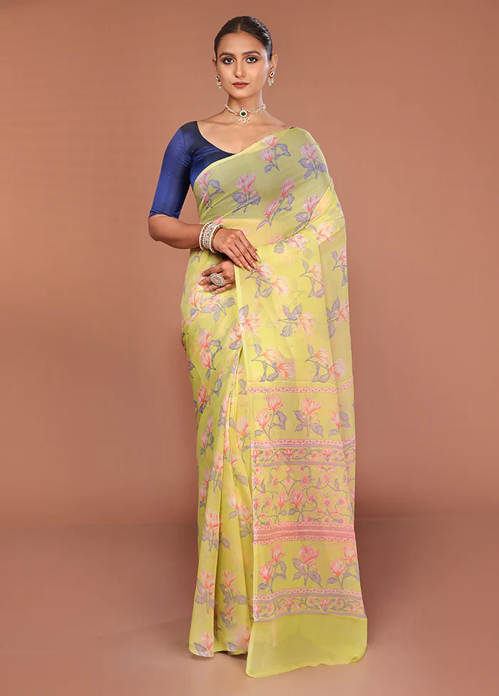 Green Handloom Chiffon Pure Silk Saree With Blouse Piece - Image 2