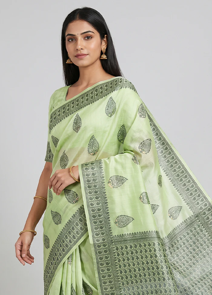Green Handloom Dupion Silk Saree With Blouse Piece - Image 2