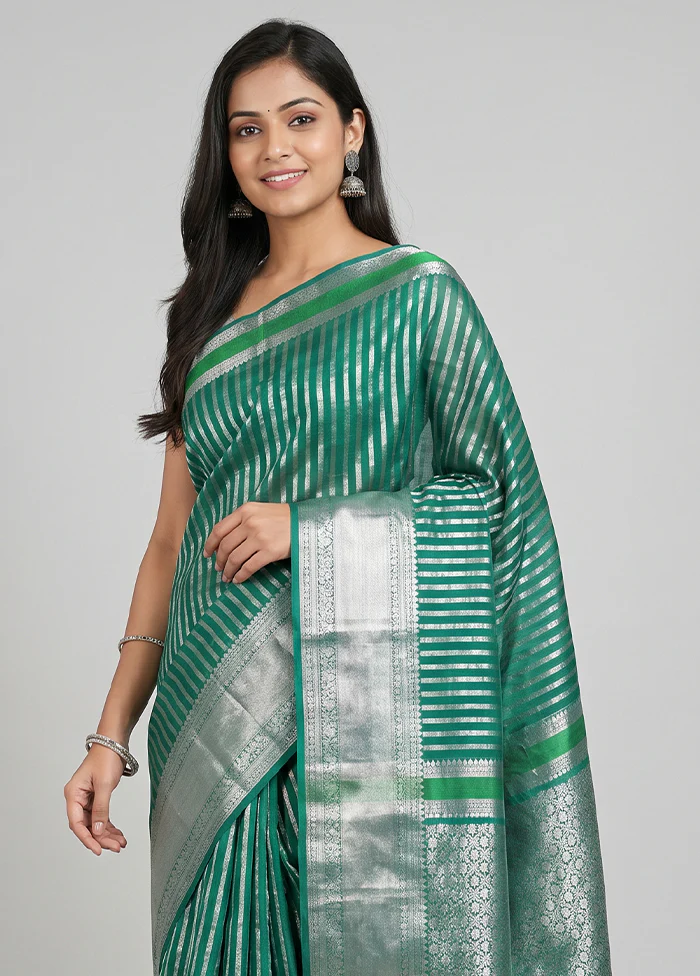 Green Handloom Dupion Pure Silk Saree With Blouse Piece - Image 2