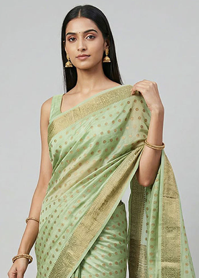 Green Handloom Dupion Silk Saree With Blouse Piece - Image 2